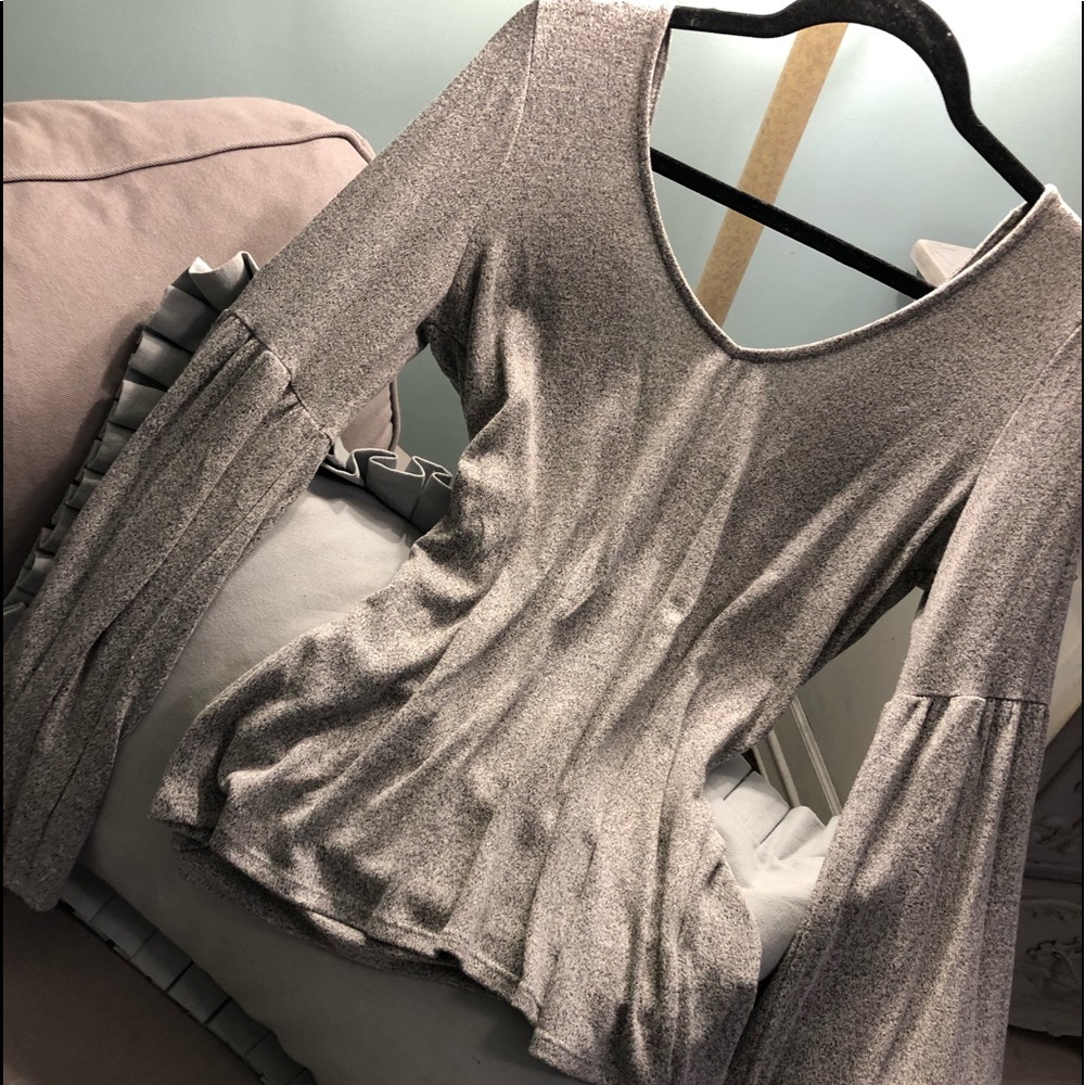 DESIGN LAB  L&T....... flowing arm sweater